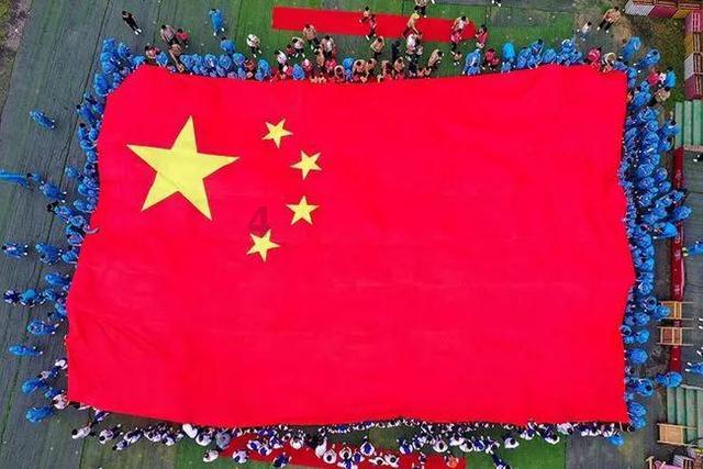 纪录电影《风吹过的村庄》在甘肃杀青
